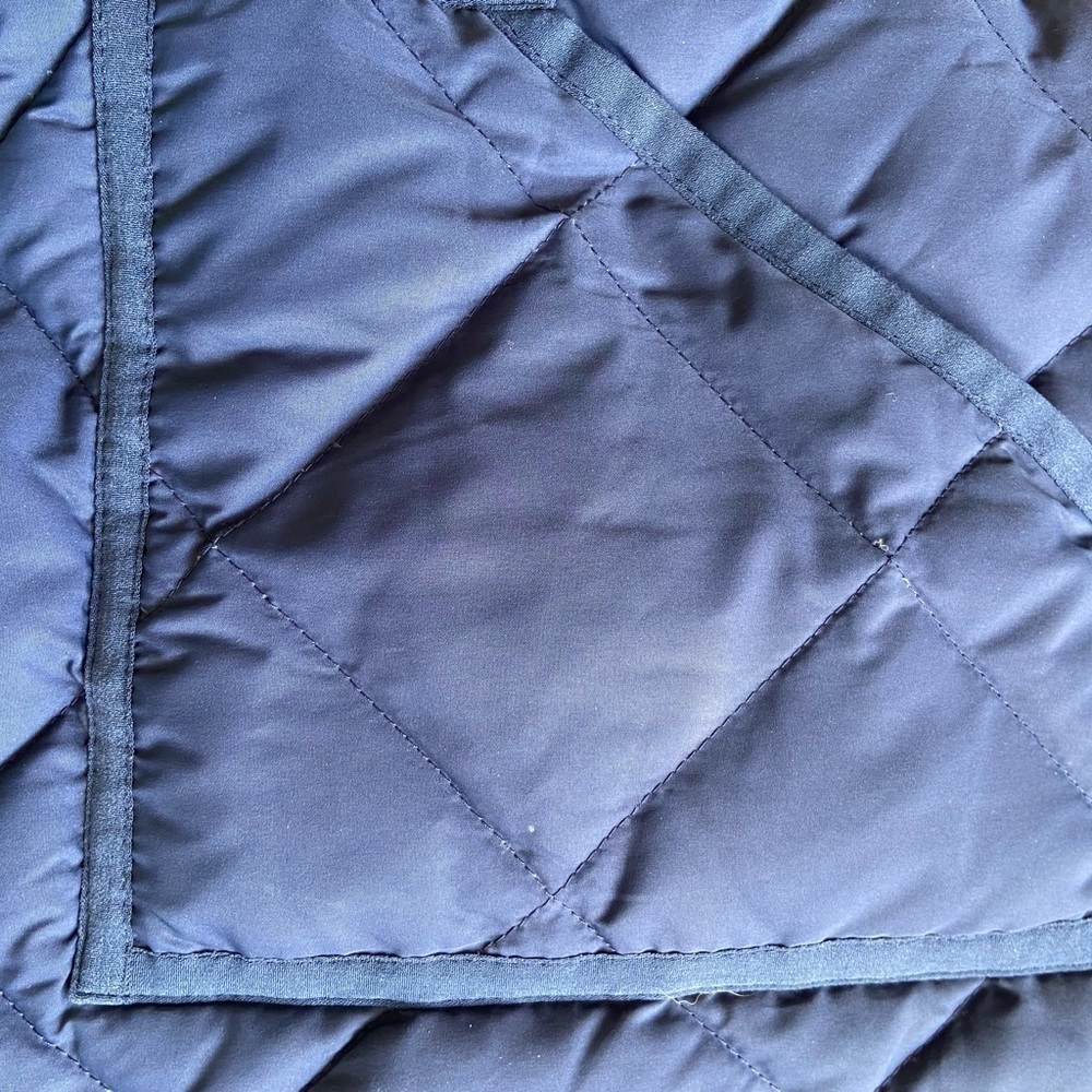 J. CREW Quilted Down Puffer Vest Size XS Navy Dark Blue Preppy Cozy - Picture 12 of 12